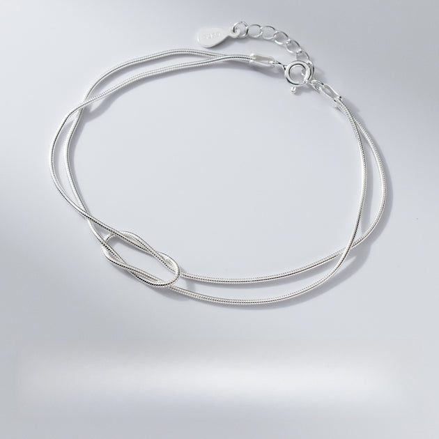 Kesher Thread Bracelet