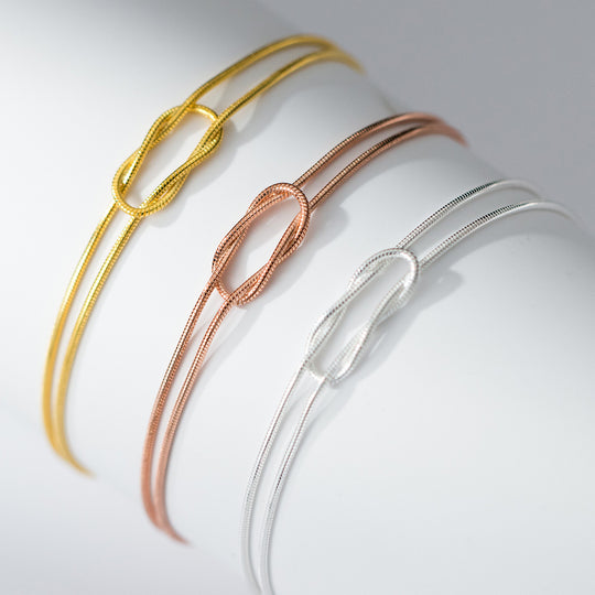 Kesher Thread Bracelet