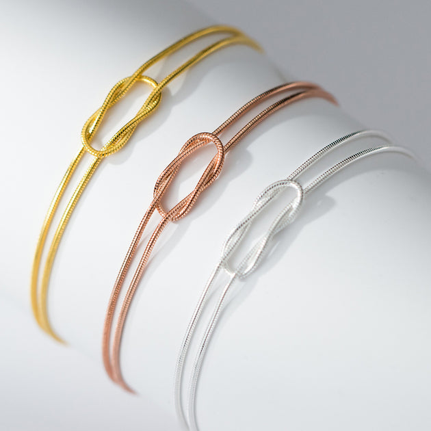 Kesher Thread Bracelet